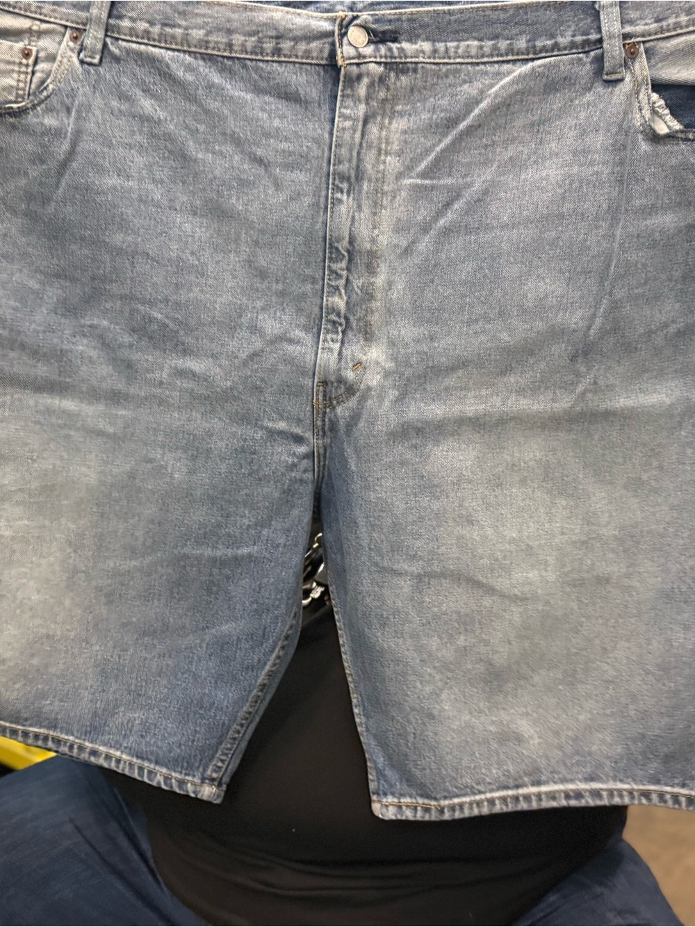 Levi's Men's Light Wash Blue Denim Shorts